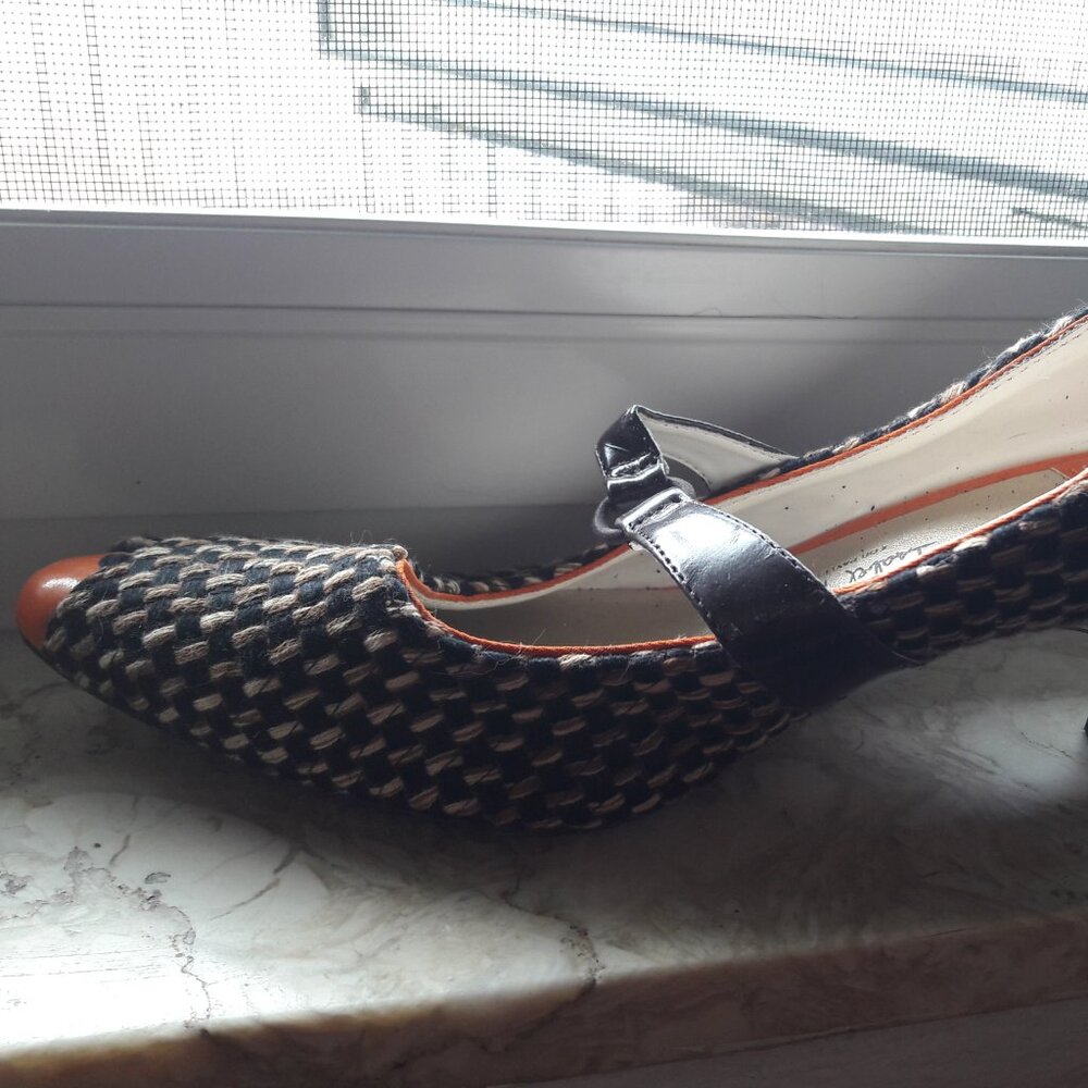 Elegant - mid - elegant shoes - Isabel Toledo